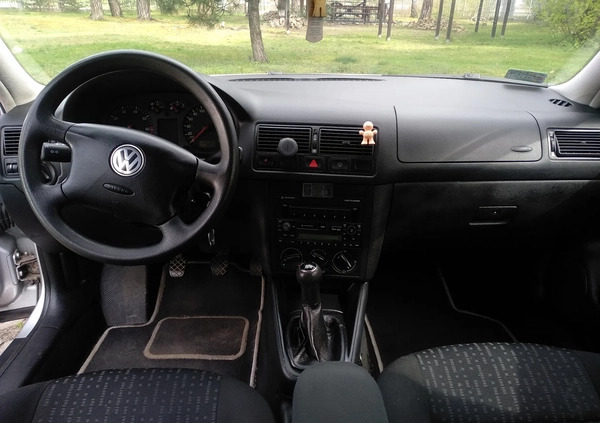 Volkswagen Golf cena 6700 przebieg: 205000, rok produkcji 2003 z Warszawa małe 79